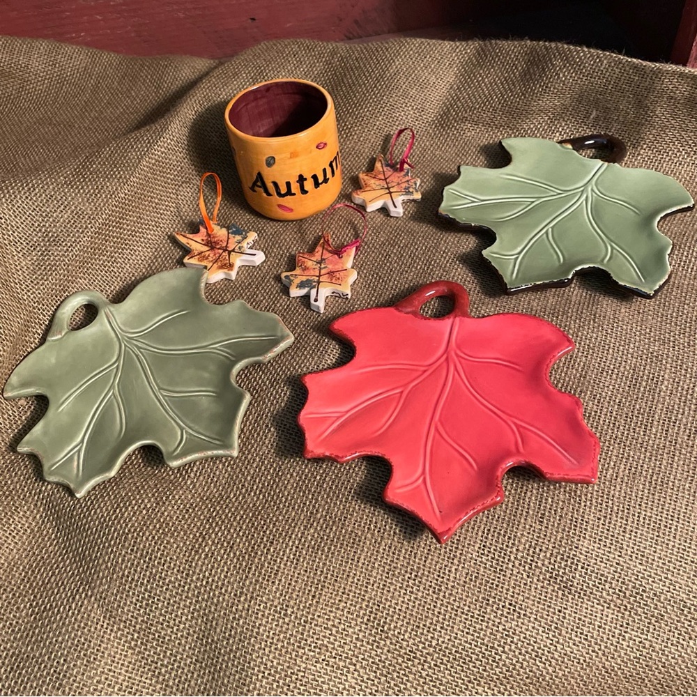 Seagrove Pottery leaf ornaments with additional leaf accents plates, 7 pc set